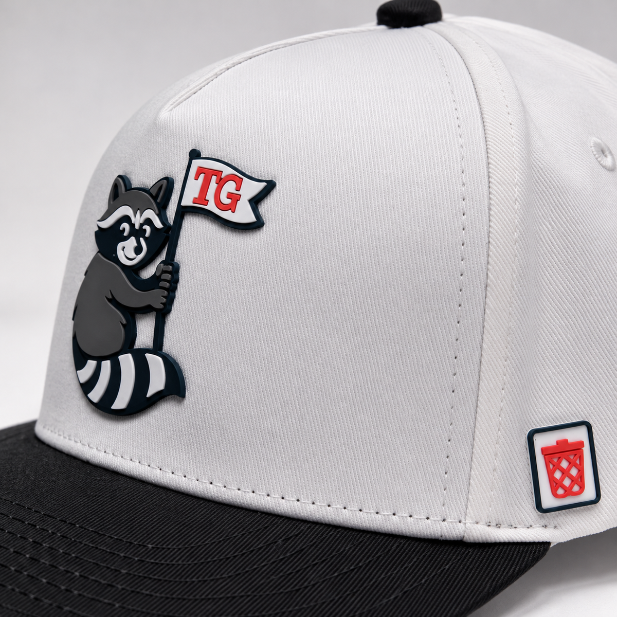 Raccoon Baseball hat, detail