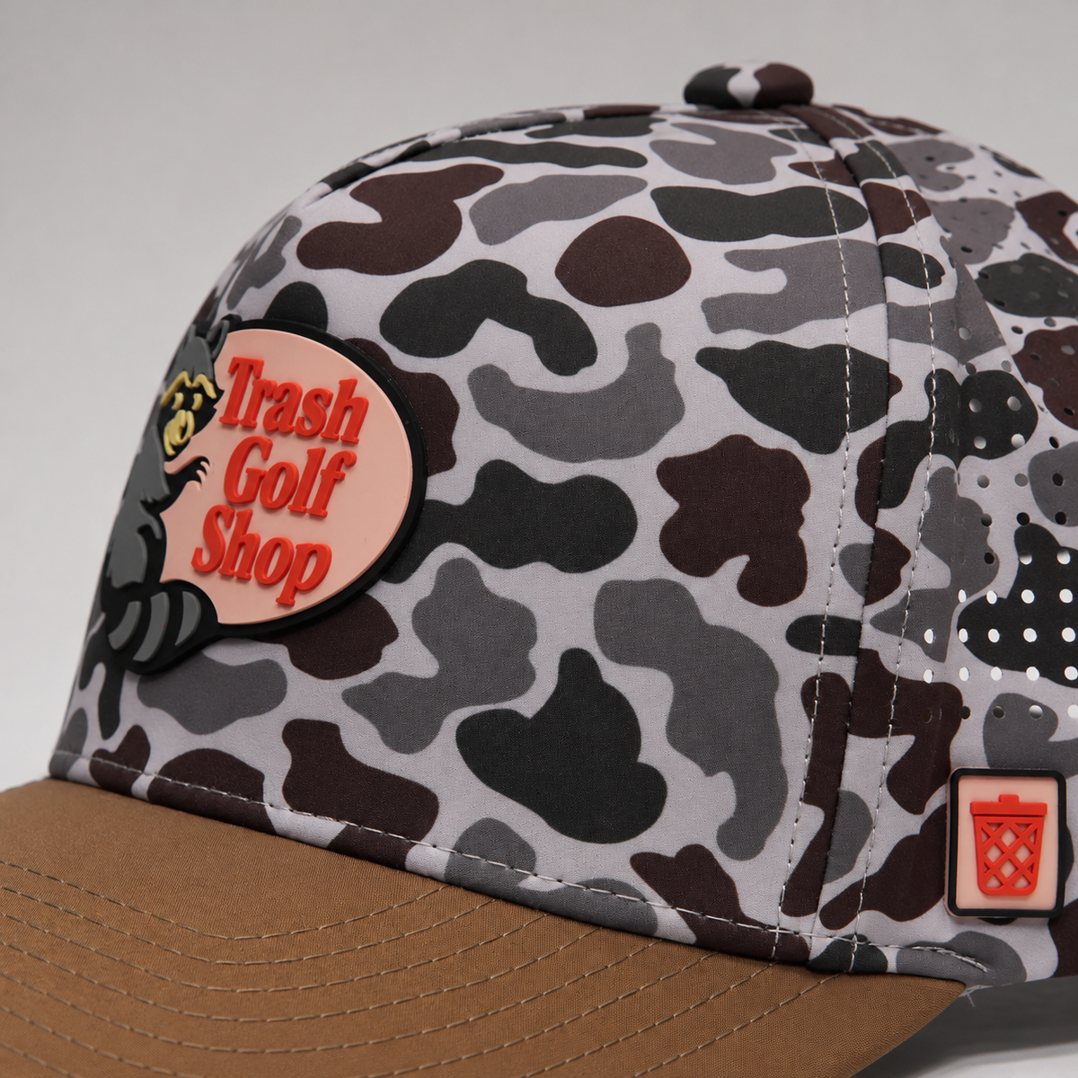 The Woods camo hat, detail